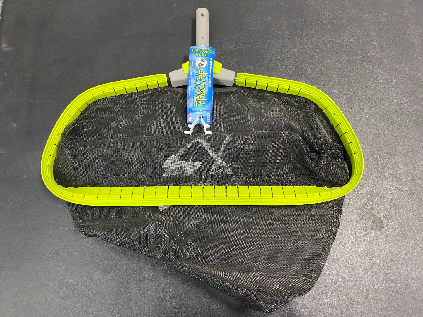 ANIMAL PRO-TOUGH LEAF RAKE